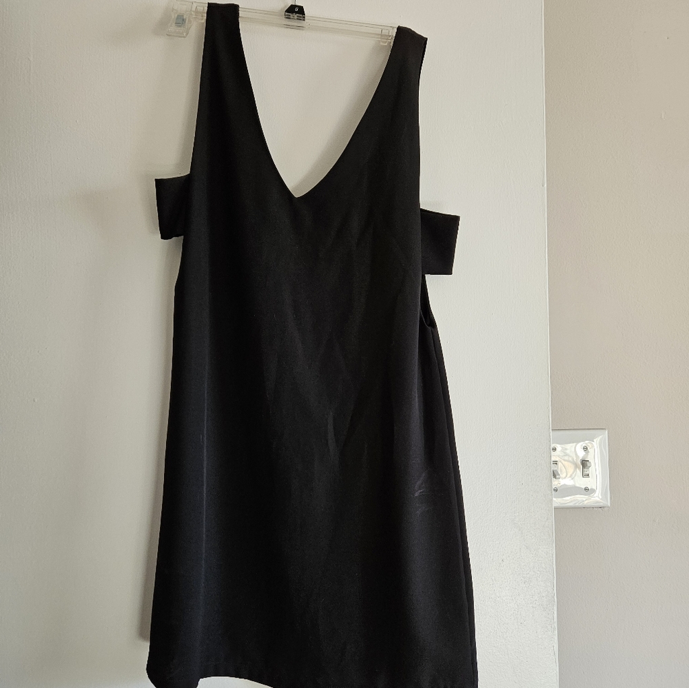 DEE ELLE Black Dress